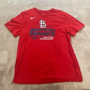 Nike St Louis Cardinals NL Central Champions T Shirt Men’s Medium Red